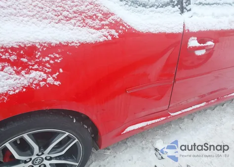 2014 Scion Tc z USA, uszkodzony, nr VIN JTKJF5C79E3082446